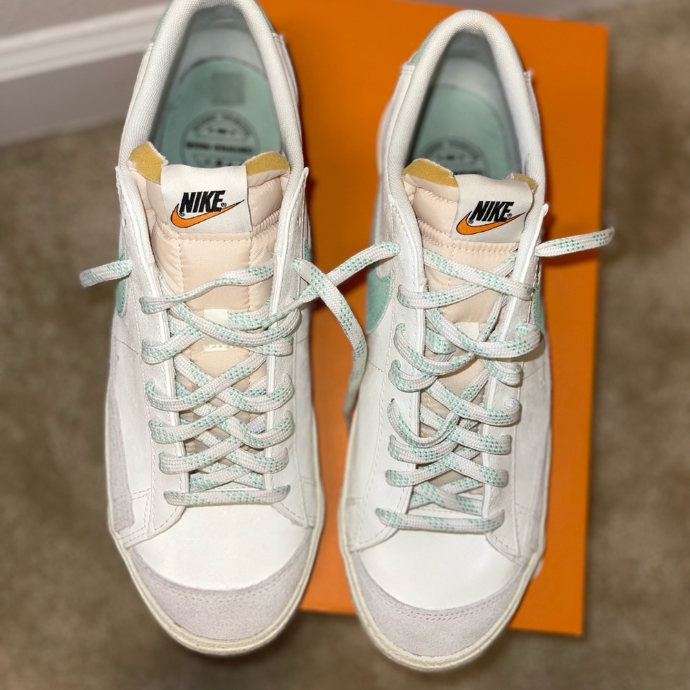 Nike Blazer Low MENS 13! - Picture 4 of 5